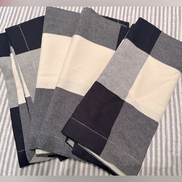 Pottery Barn Other - Pottery Barn gingham check napkins, excellent condition, set of 4